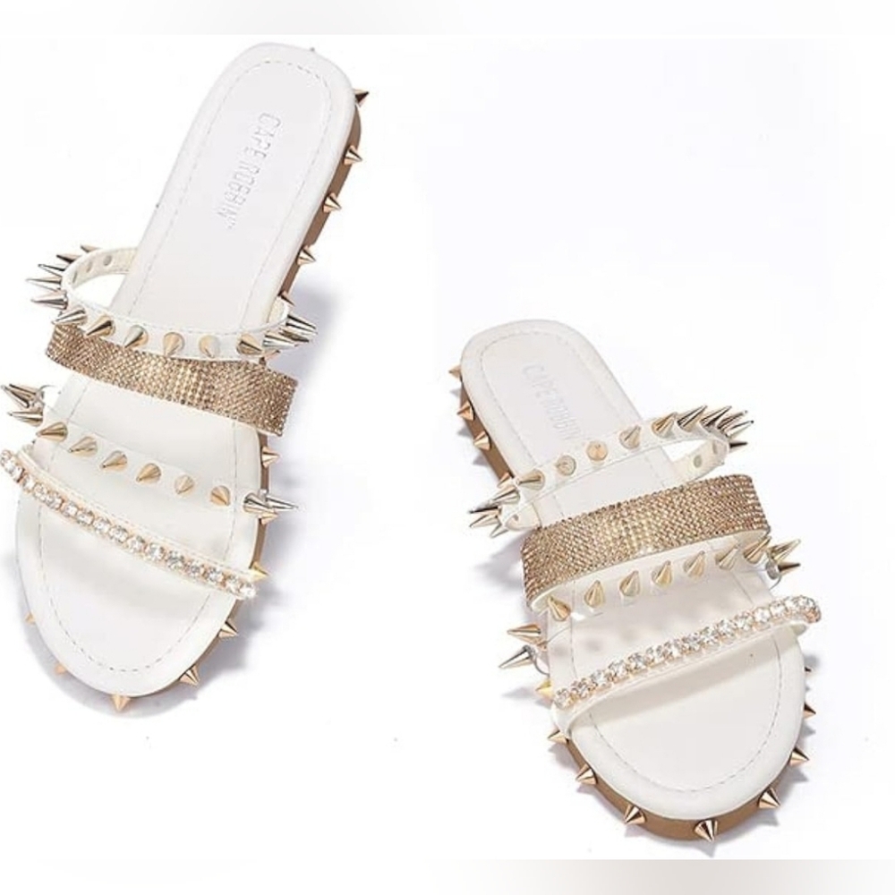 NEW ROCKER SHOW STOPPING WHITE SPIKED BLING STUDDED SANDALS